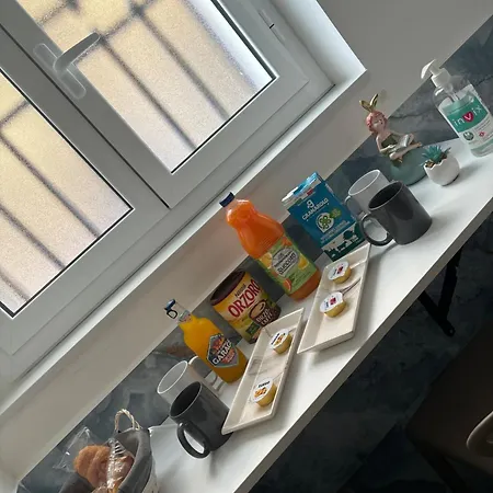 Aurora House 2 *